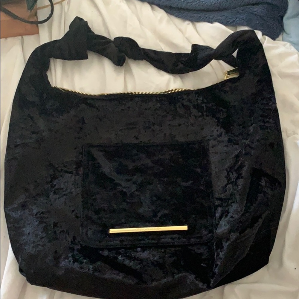 Velvet shoulder bag